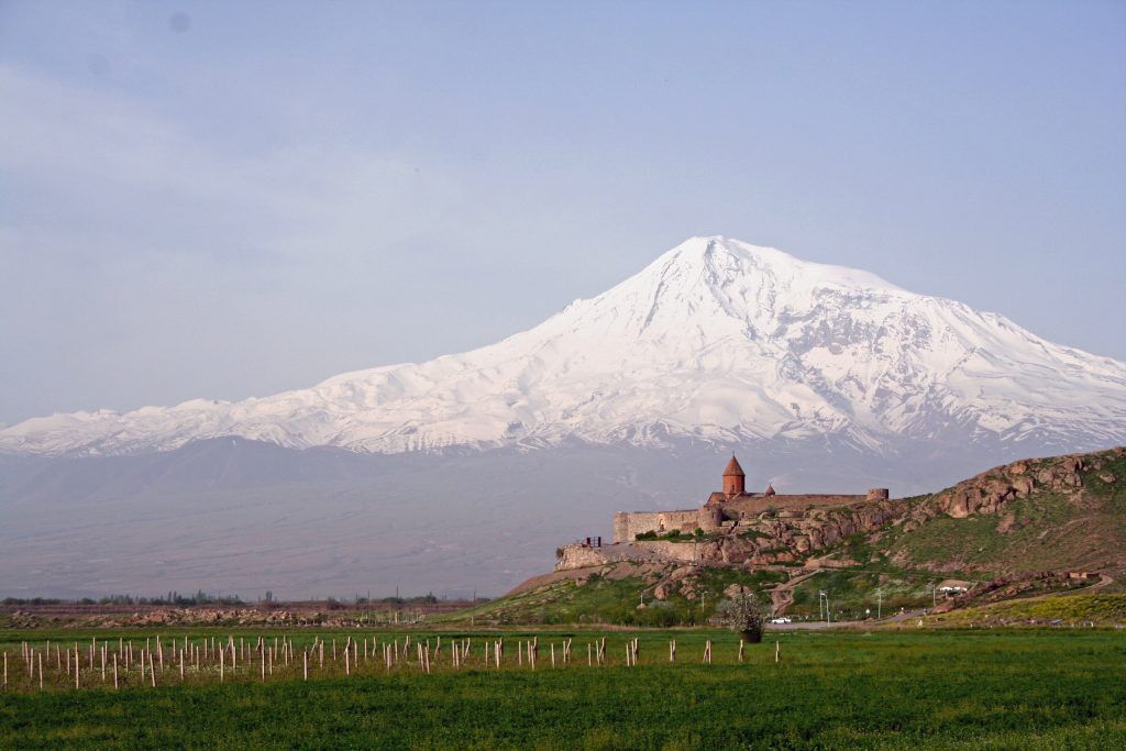 ararat mount and khor virap monastery  o scaled