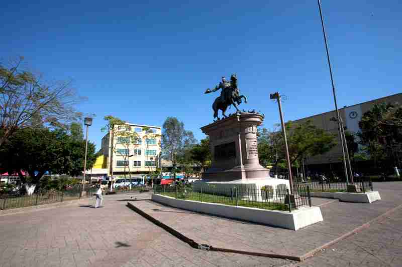 san salvador plaza gerardo barrios   o
