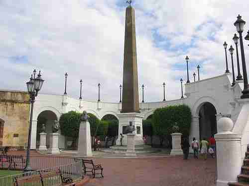 o Plaza Francia Casco Viejo de Panama