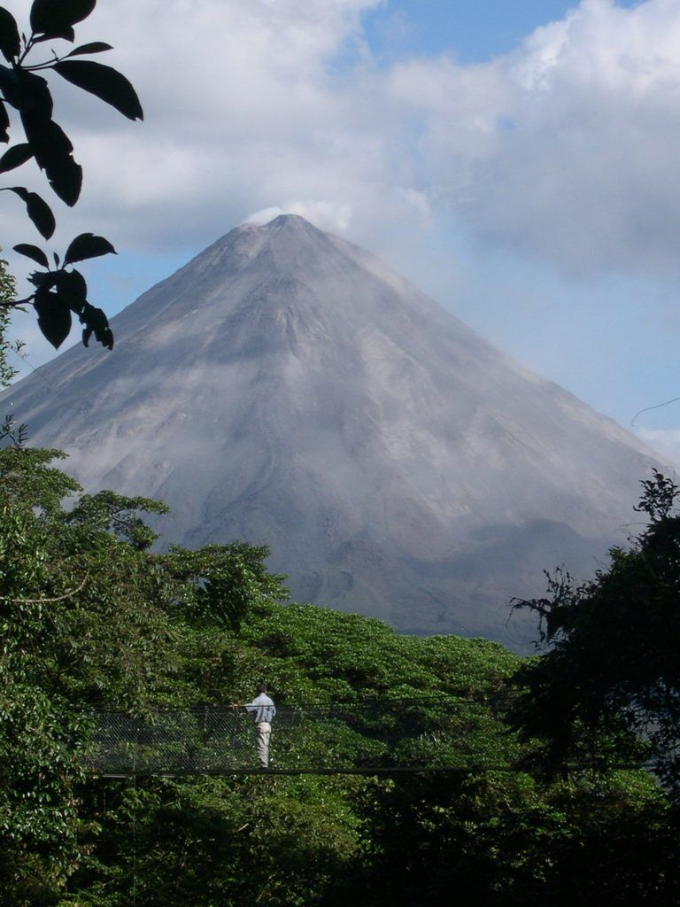 Private Combo: Hanging Bridges + Waterfall + Volcano + Lunch Costa-Rica ...